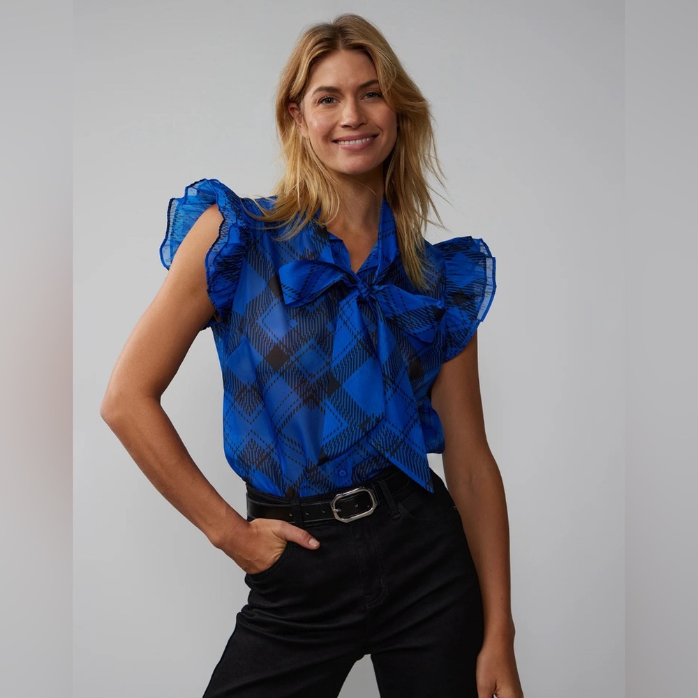 NWT NY&Co Short Sleeve Plaid Organza Bow Top- Blue
LARGE